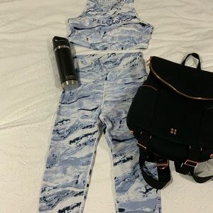 Brand new never worn peloton sports bra Geode graphic blue and white